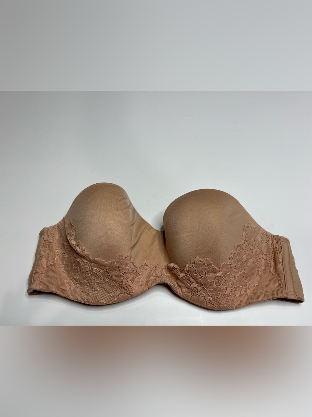 Victoria’s Secret Nude Lace Strapless Bra 34D